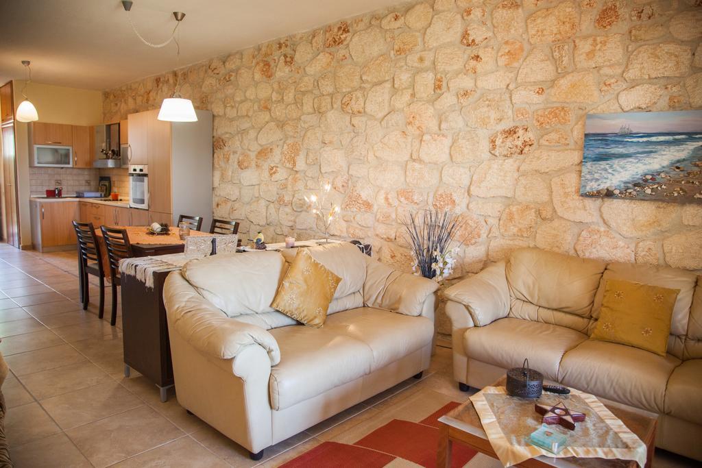 Jordan'S Stone House Villa Siviri Exterior photo