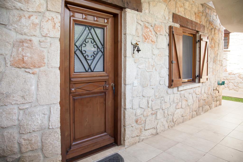 Jordan'S Stone House Villa Siviri Exterior photo